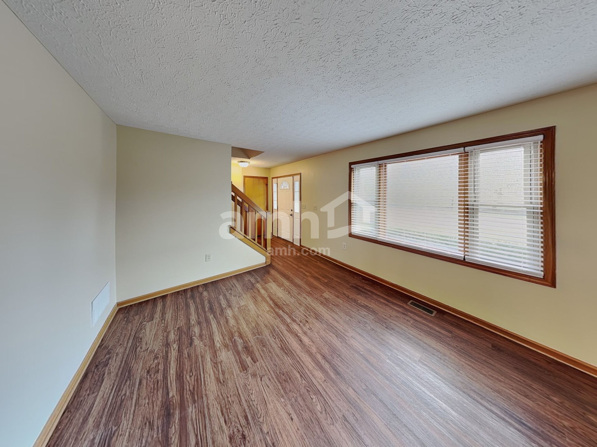 Building Photo - 105 Elmwood St