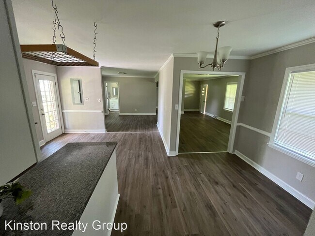 Building Photo - 3 br, 2 bath House - 550 Tyree Rd.