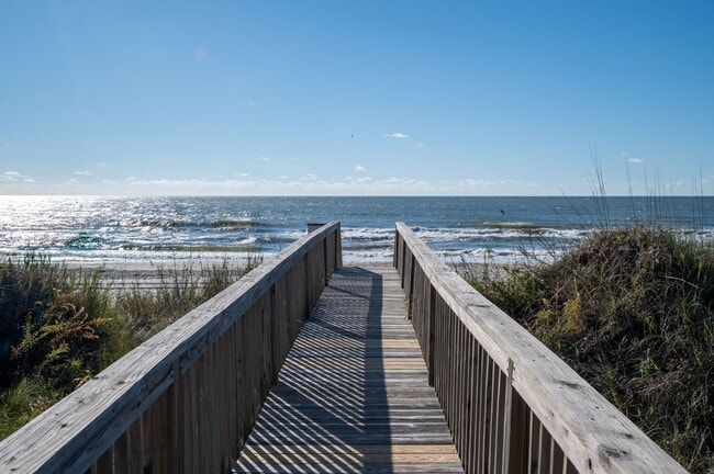 Building Photo - OCEANFRONT OFF-SEASON MONTHLY RENTAL - SECURE NOW!