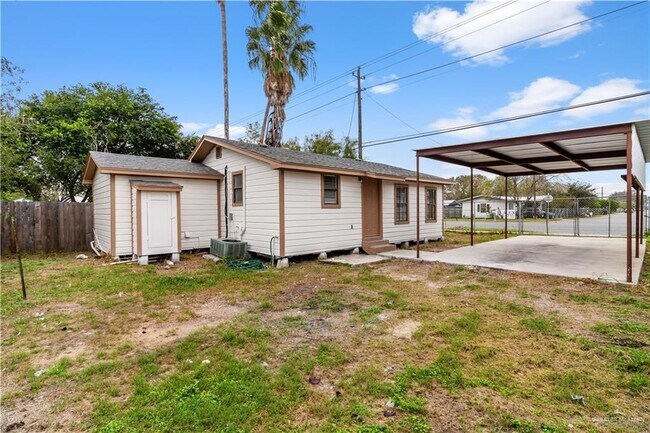 Building Photo - 9 Santa Rosa