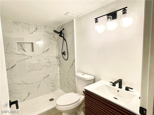 Building Photo - 13571 Eagle Ridge Dr