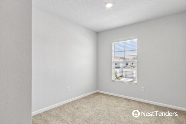 Building Photo - 14538 Macadamia Ln