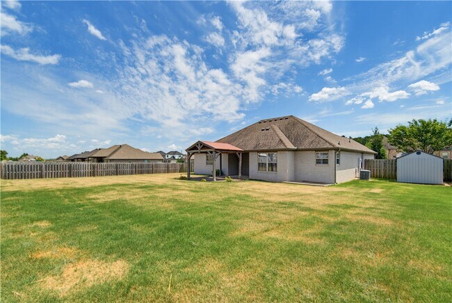 Building Photo - 1500 Aniston Rd