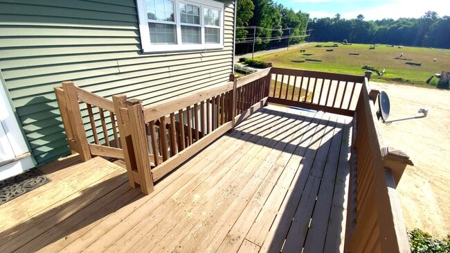 Building Photo - 174 Drew Rd