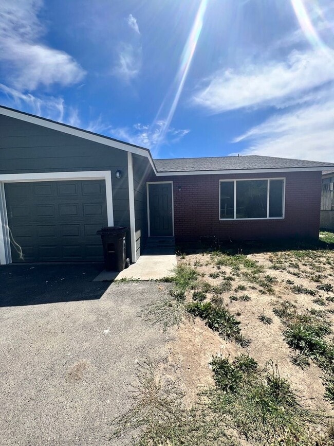 Building Photo - 1218 S 41st Ave