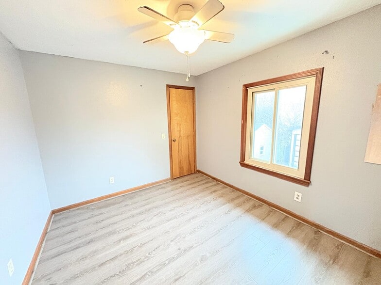 Building Photo - 3627 Hazelhurst Ave