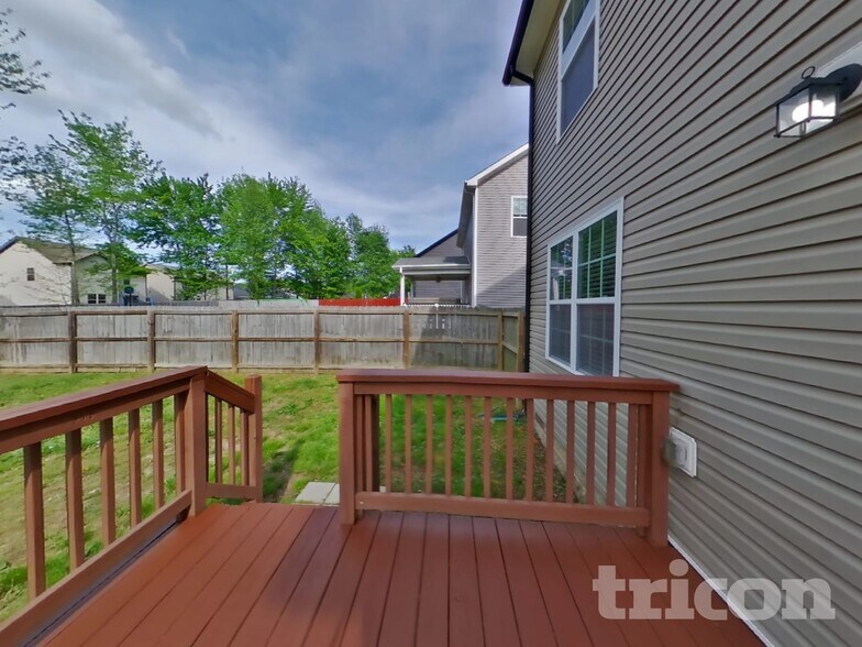 Building Photo - 509 Sourwood Dr