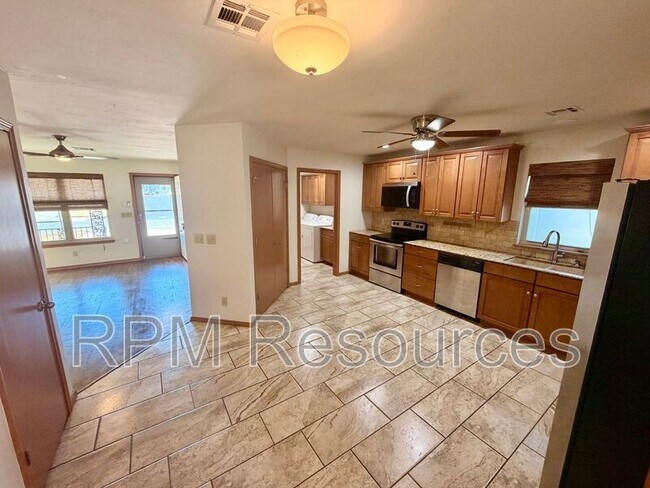 Building Photo - 4508 N Asbury Ave