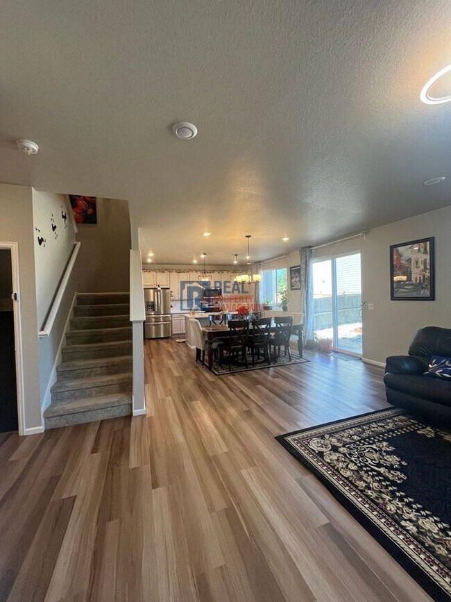 Building Photo - 13621 Crane Ct