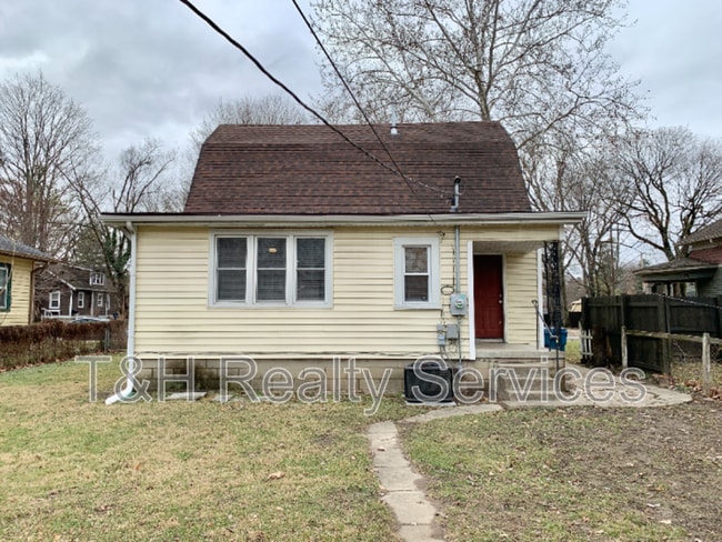 Building Photo - 6155 Broadway St