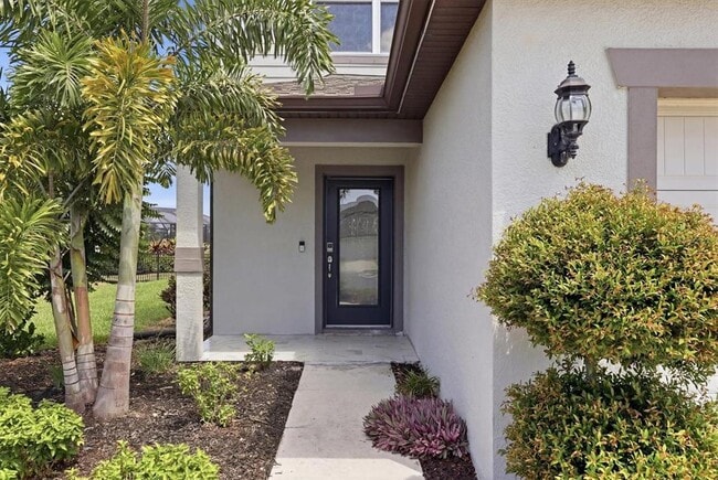 Building Photo - 9108 Royal River Cir