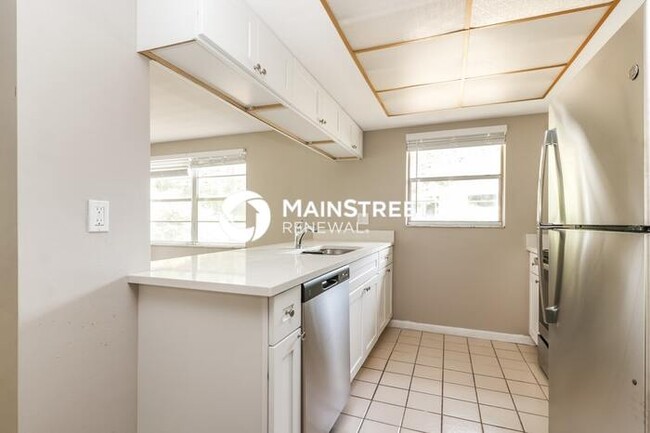 Building Photo - 7715 Cumber Dr