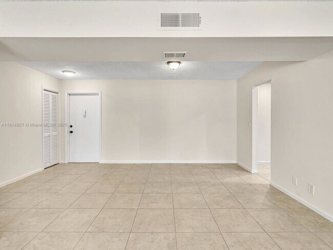 Building Photo - 614 NW 13th St