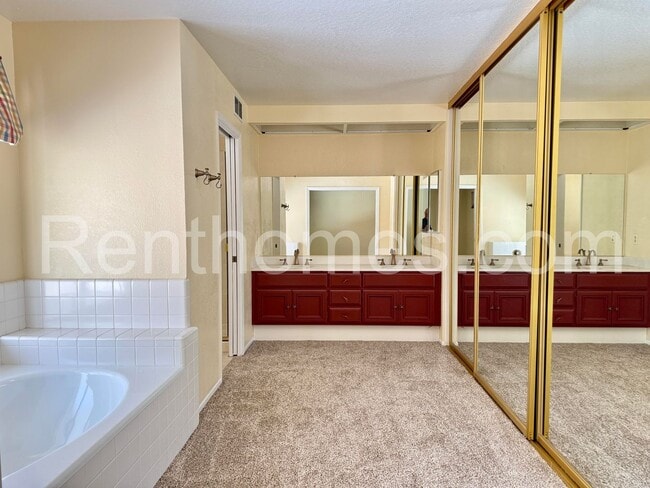 Building Photo - 10384 Barrywood Way