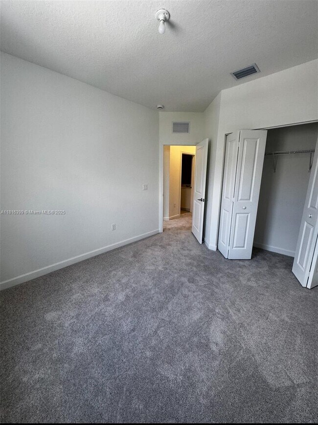 Building Photo - 140 SW 184th Way