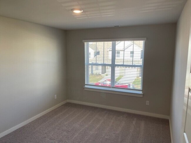 Building Photo - Stunning home in Sawgrass