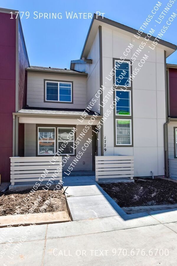 Building Photo - Contemporary Townhome in North CO Springs