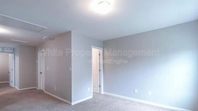 Building Photo - 1525 Lilly Springs Pl