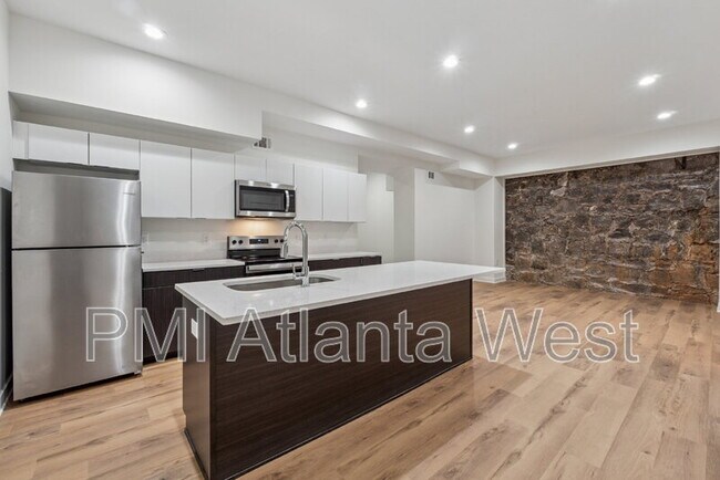 Building Photo - 750 Cascade Pl SW