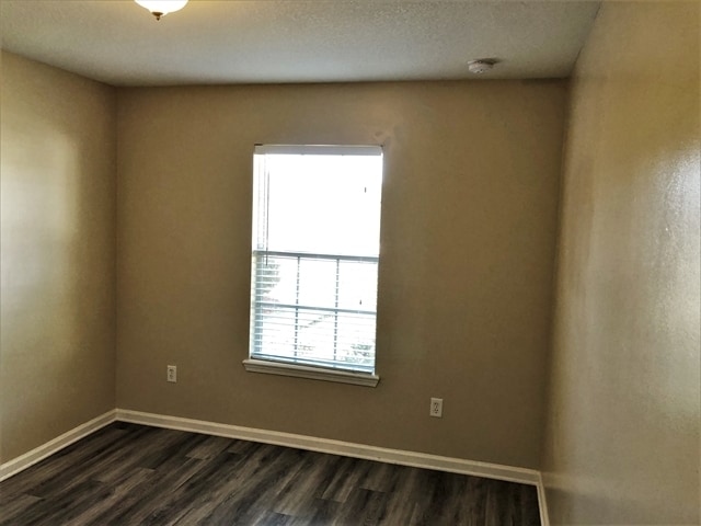 Building Photo - 3201 Ginny Lake Dr