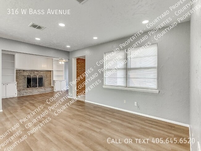 Building Photo - 316 W Bass Ave