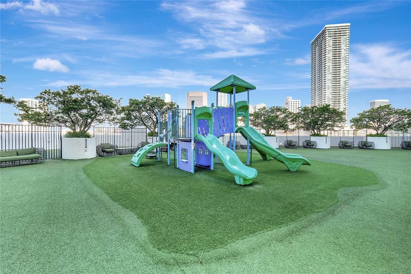 Building Photo - 90 SW 3rd St