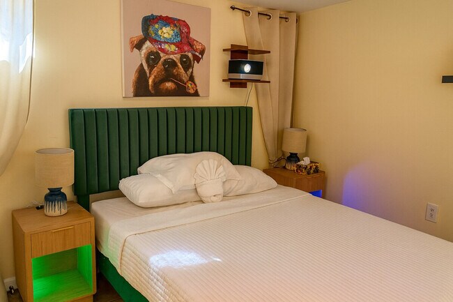 Building Photo - 510 S Barton St