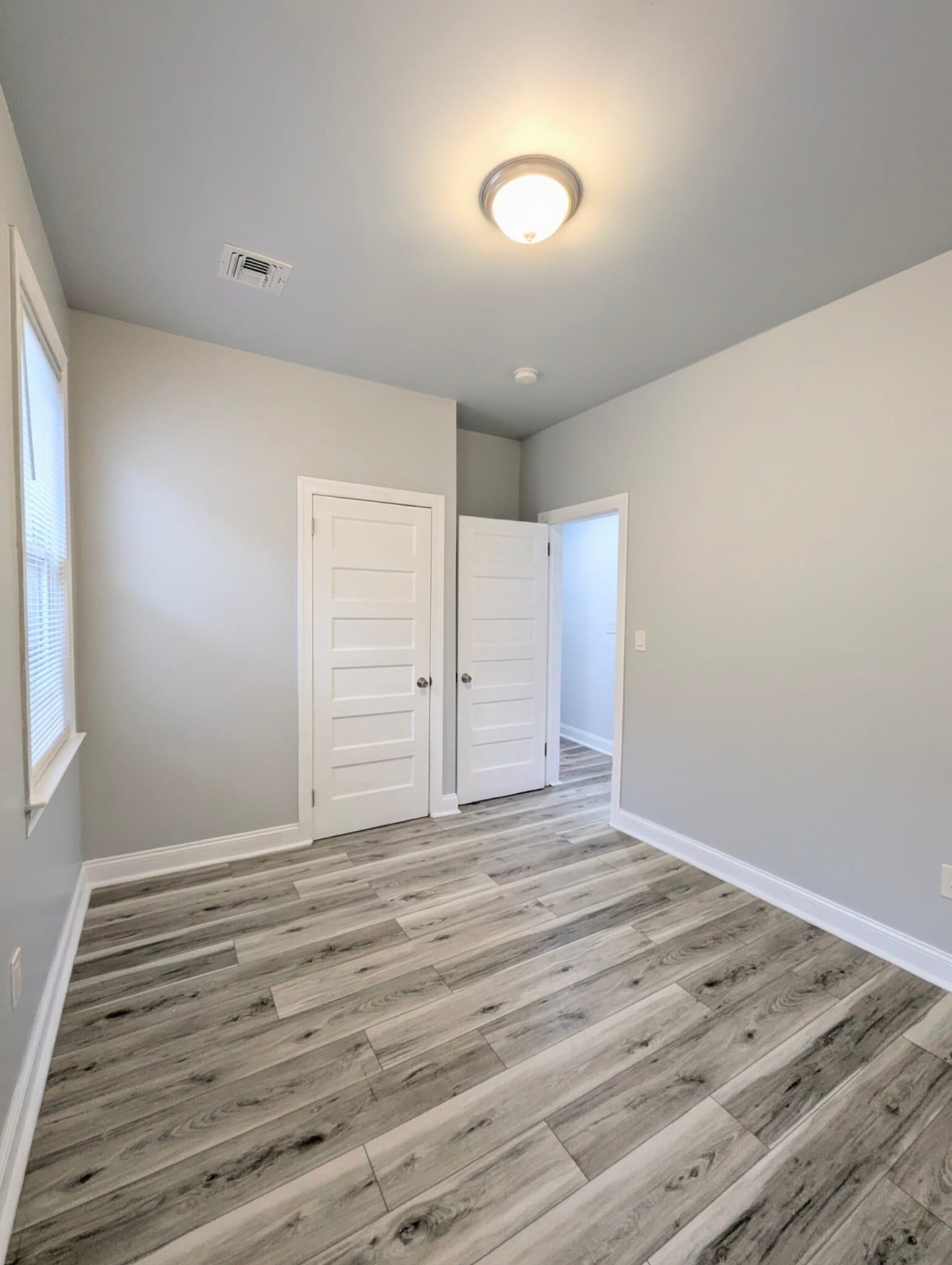 Building Photo - 105 Richelieu Ter