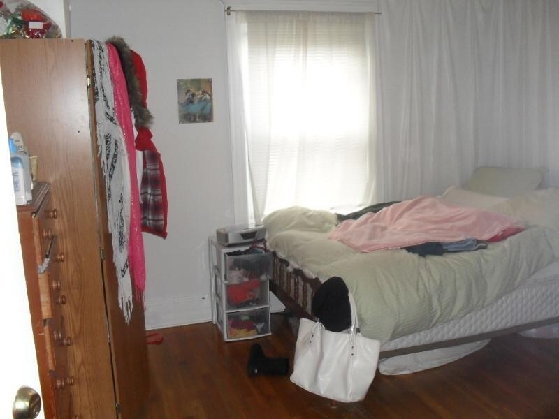 Building Photo - 14 Stockwell St