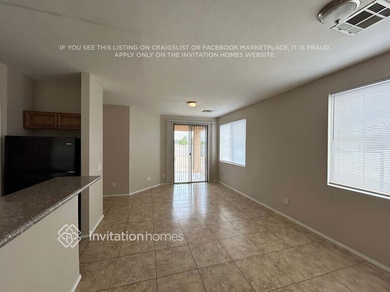 Building Photo - 6537 S 15th Dr