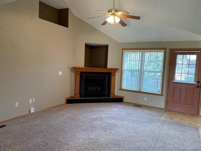 Building Photo - 2947 W Westview St