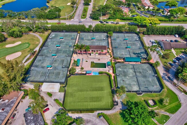 Building Photo - 21553 Cypress Hammock Dr