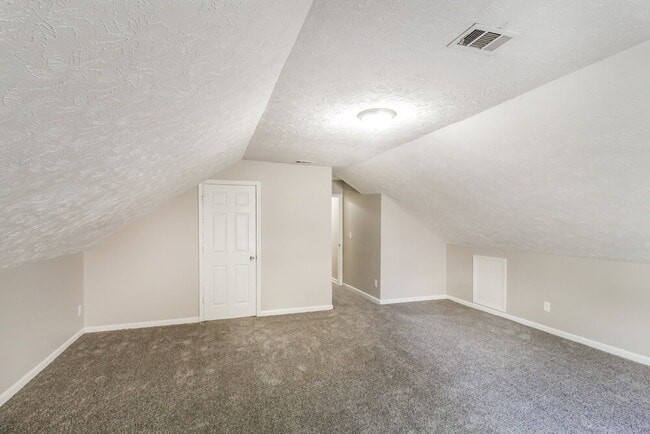 Building Photo - 6583 Carriage Ln