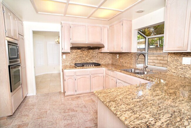Building Photo - 12021 Falcon Crest Way