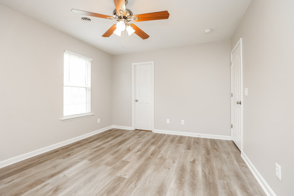 Building Photo - 1912 Guildford Dr