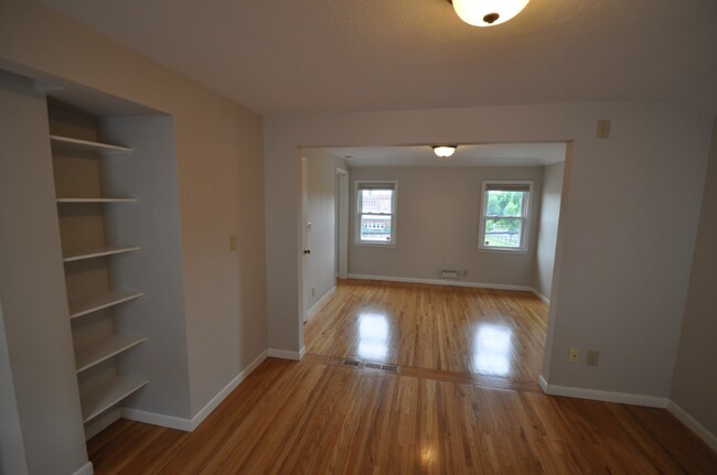 Building Photo - 5000 Vincent Ave S