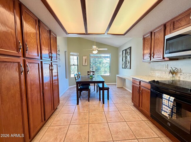 Building Photo - 1396 N 87th St