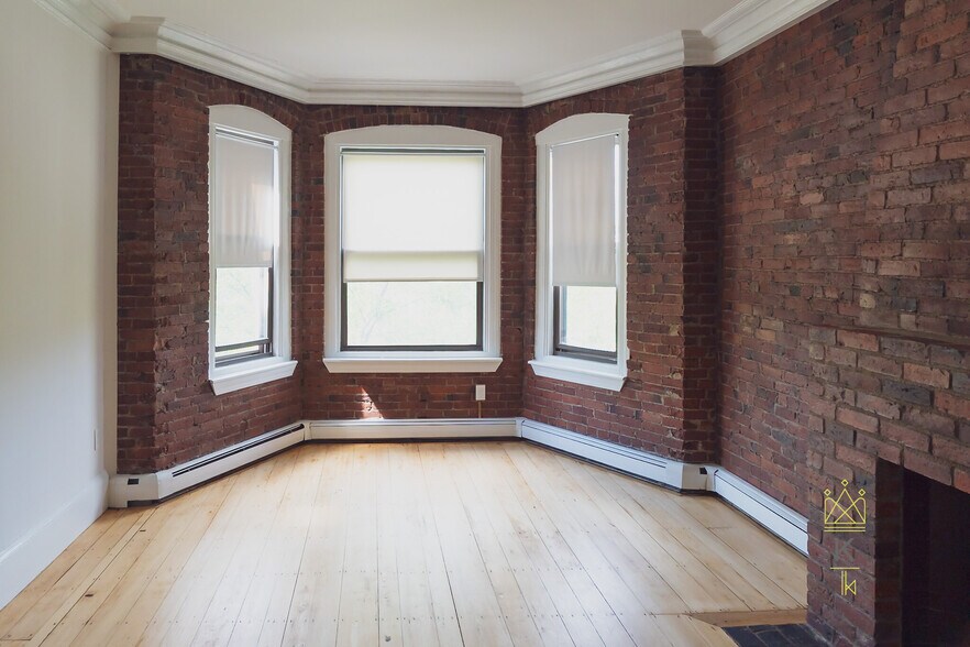 Building Photo - 41 Harvard St