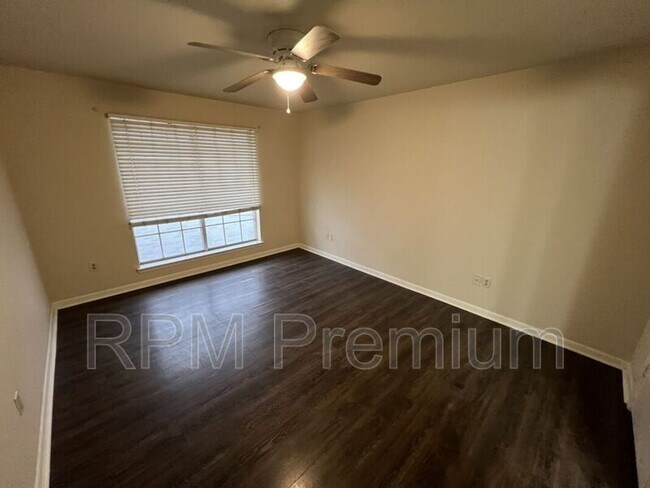 Building Photo - 5268 S Brightside View Dr