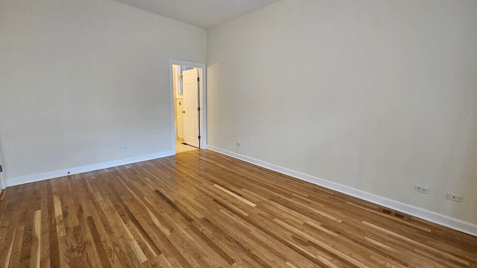 Building Photo - 509 N Hartland Ct