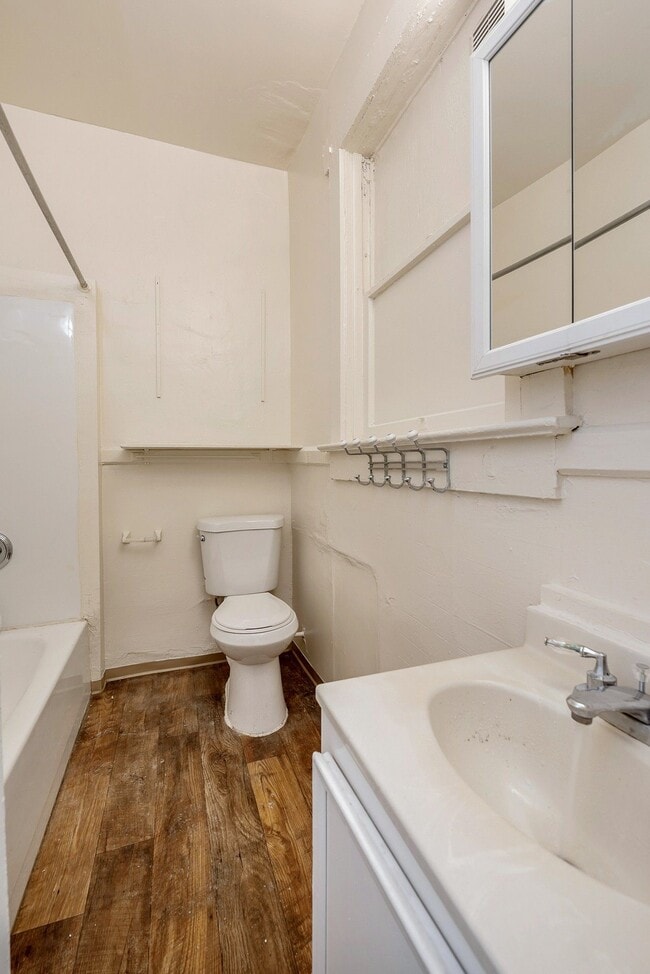 Floorplan - Queen Anne Court