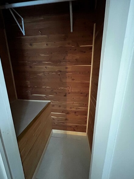 Bedroom 3 Closet - 302 Lake Ave