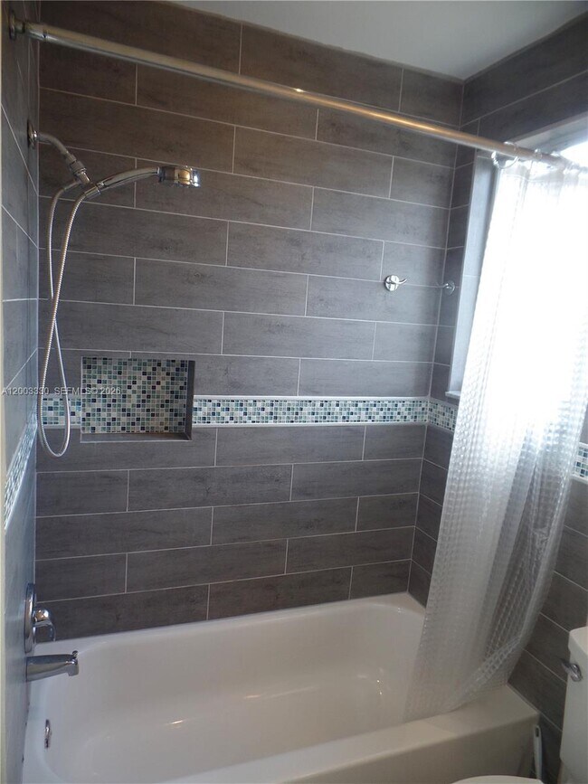 Building Photo - 1365 Majesty Terrace