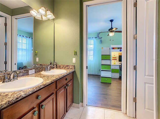 Building Photo - 10767 Willow Ridge Loop