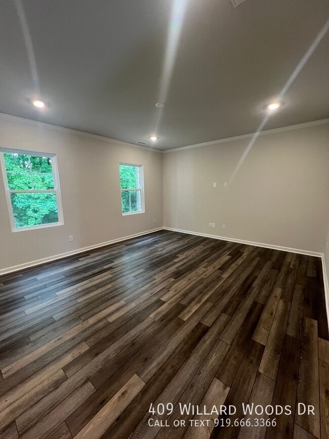 Building Photo - 409 Willard Wds Dr