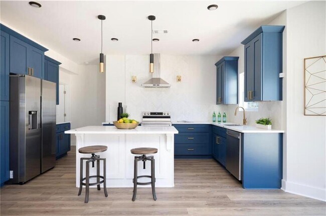 Building Photo - 1427 Graymont Dr SW