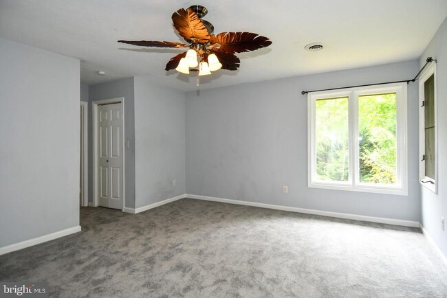 Building Photo - 2062 Farragut Dr