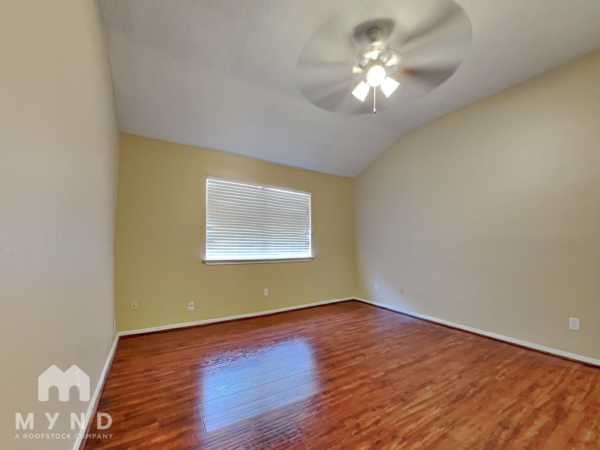 Building Photo - 8111 Valeta Dr