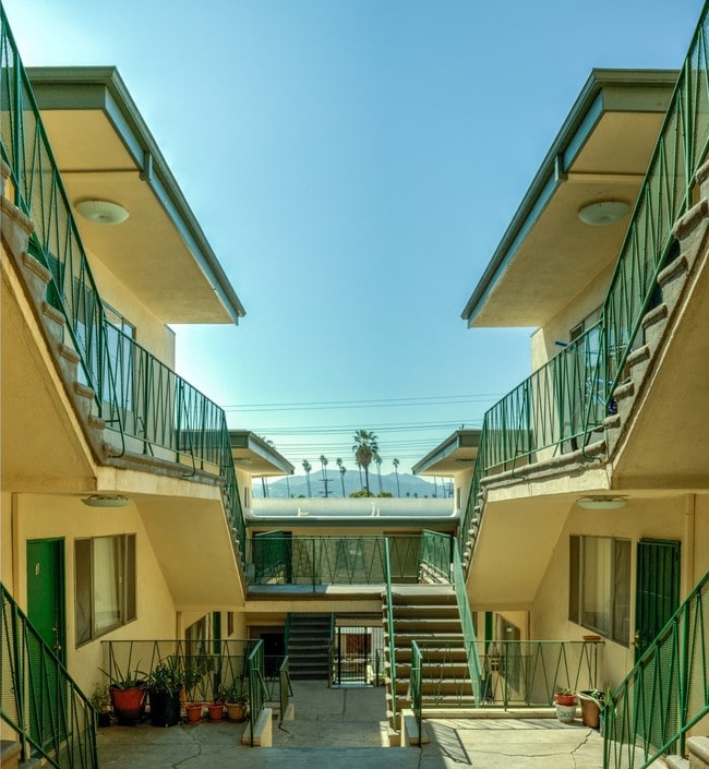 Building Photo - Grandview Apartments