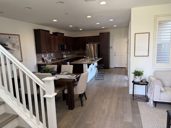 Building Photo - Beautiful Newer Built 3 Bed/2.5 Bath Detached Home in Great Livermore Location